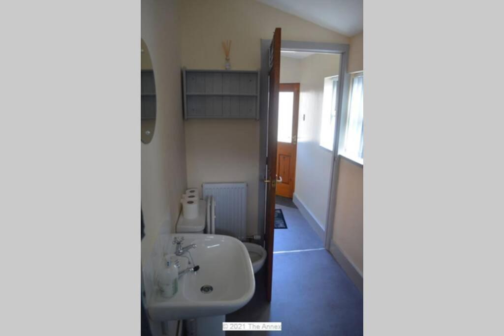 Апартаменты The Annex Keith Self Catering Wifi Private Parking Bkng Экстерьер фото